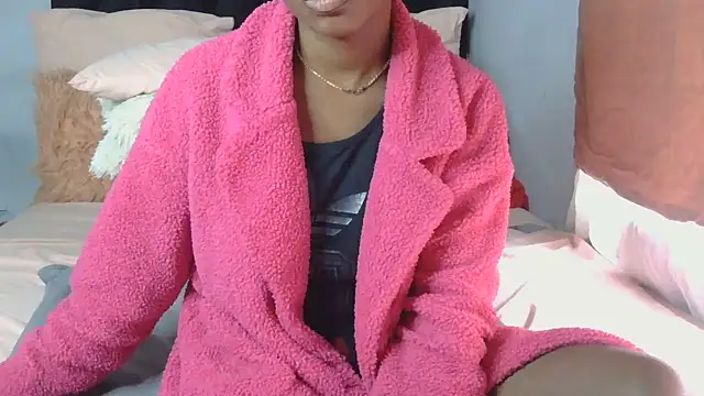 julianaa19 online show from 06-17-26, 07:19