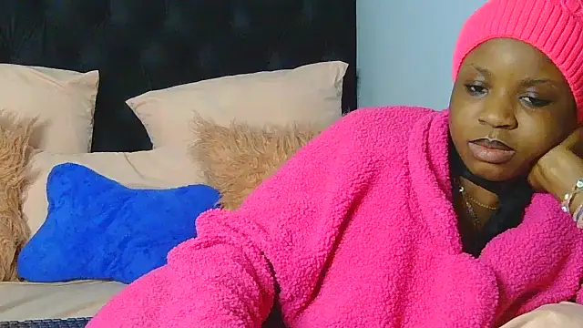 julianaa19 online show from 06-19-26, 04:57