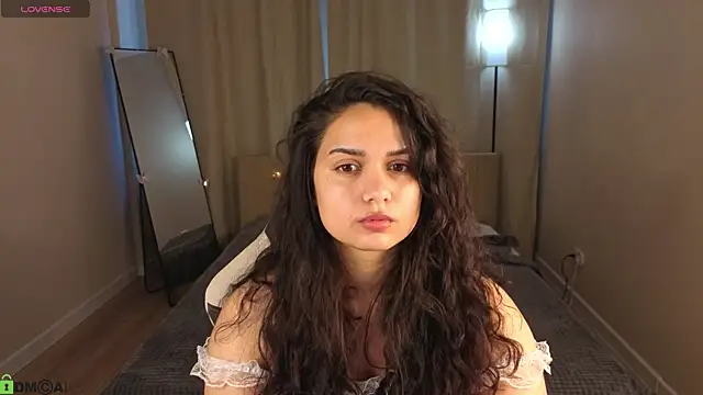 Vivien Ross online show from 05-15-26, 12:41