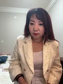 lucy-698 online show from 05-03-26, 12:20