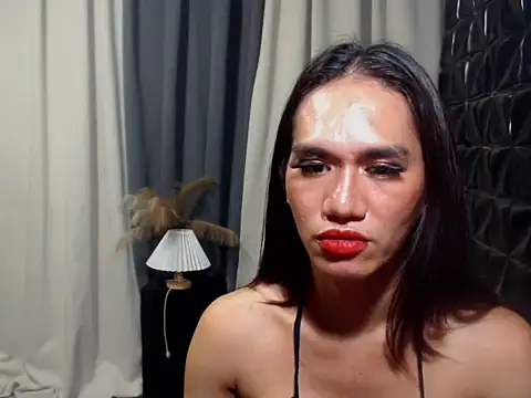 Snapshot of Queen_Haliyah chatting on 05-15-26, 11:03 Queen Haliyah online show from 05-15-26, 11:03