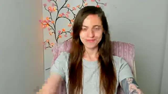 Snapshot of Luna_Tantra chatting on 05-21-26, 12:46 Luna Tantra online show from 05-21-26, 12:46