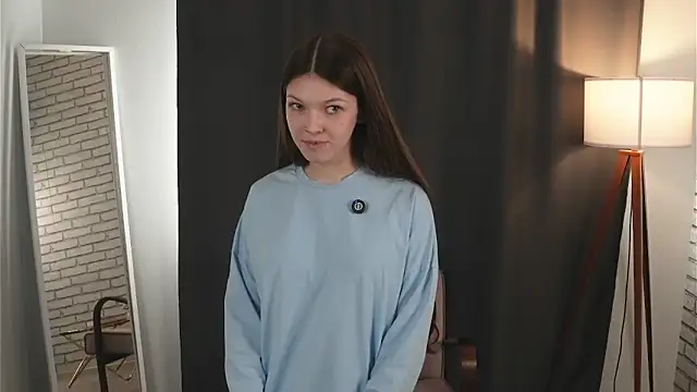 ErnaGiove online show from 04-21-26, 11:28