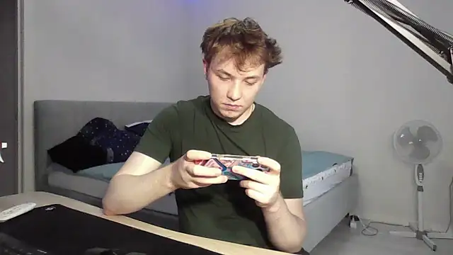 Snapshot of mxmplay chatting on 06-11-26, 12:32 mxmplay online show from 06-11-26, 12:32