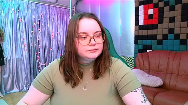 Snapshot of CatherineClaire chatting on 05-06-26, 03:27 CatherineClaire online show from 05-06-26, 03:27