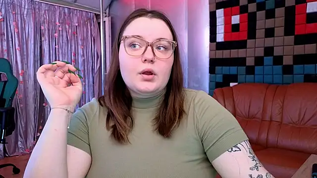 Snapshot of CatherineClaire chatting on 05-29-26, 04:35 CatherineClaire online show from 05-29-26, 04:35