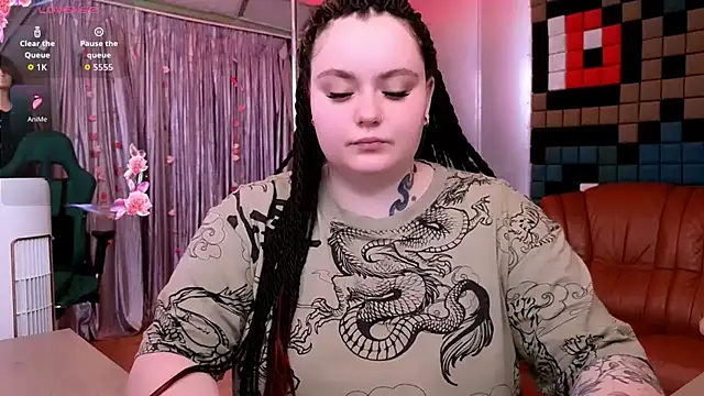 CatherineClaire online show from 06-19-26, 04:57