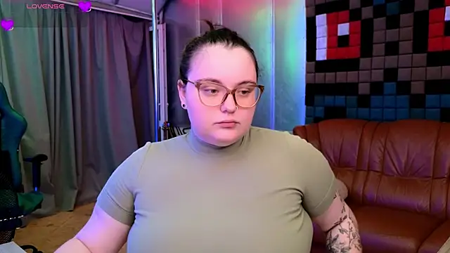 CatherineClaire online show from 07-25-26, 04:24