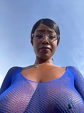 CocoaLuxeXXX online show from 06-23-26, 01:09