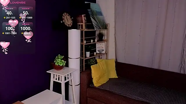 Snapshot of CherieAppel chatting on 05-20-26, 04:04 CherieAppel online show from 05-20-26, 04:04