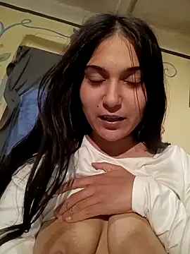Snapshot of amira1348 chatting on 04-21-26, 04:46 amira1348 online show from 04-21-26, 04:46