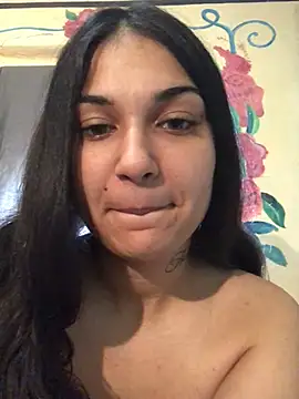 Snapshot of amira1348 chatting on 06-05-26, 07:03 amira1348 online show from 06-05-26, 07:03