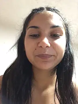 Snapshot of amira1348 chatting on 06-12-26, 08:23 amira1348 online show from 06-12-26, 08:23