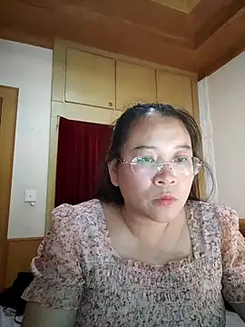 Snapshot of lymm78 chatting on 05-21-26, 12:35 lymm78 online show from 05-21-26, 12:35