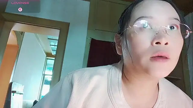 Snapshot of lymm78 chatting on 05-01-26, 04:17 lymm78 online show from 05-01-26, 04:17