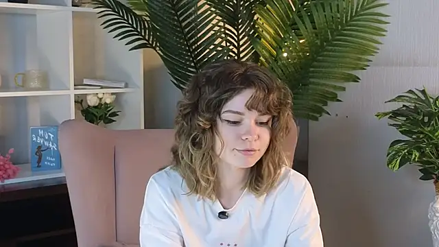 DetraBolen online show from 04-21-26, 09:38