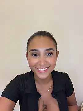 Snapshot of LoisC chatting on 07-29-26, 02:11 LoisC online show from 07-29-26, 02:11