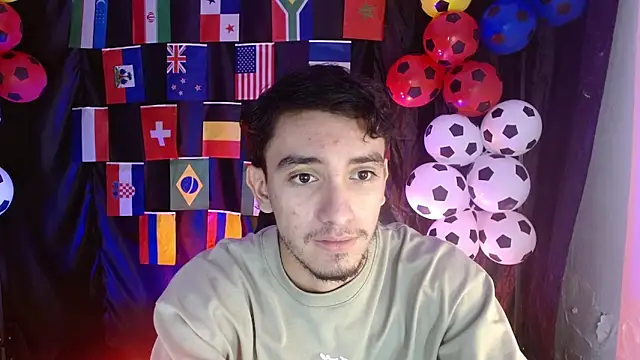 Snapshot of dante_18cm_ chatting on 06-23-26, 12:30 dante 18cm online show from 06-23-26, 12:30