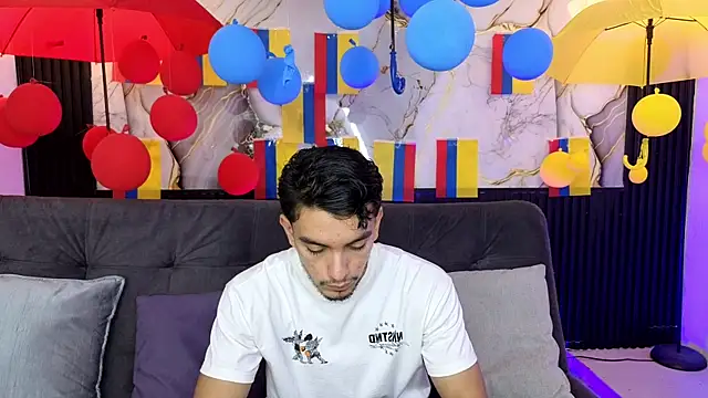 Snapshot of dante_18cm_ chatting on 07-06-26, 12:28 dante 18cm online show from 07-06-26, 12:28