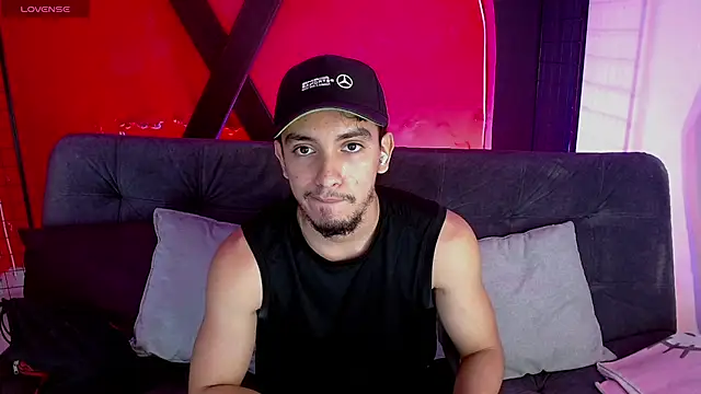 Snapshot of dante_18cm_ chatting on 07-31-26, 12:43 dante 18cm online show from 07-31-26, 12:43
