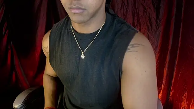 Snapshot of zoriel_bigcock chatting on 05-13-26, 06:26 zoriel bigcock online show from 05-13-26, 06:26