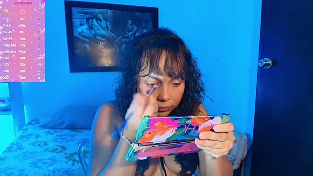 Snapshot of _eilish_ chatting on 05-15-26, 08:40 eilish online show from 05-15-26, 08:40