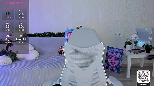 LinnLove online show from 04-21-26, 06:53