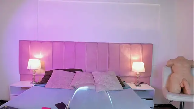 emily gv1 online show from 04-22-26, 06:25