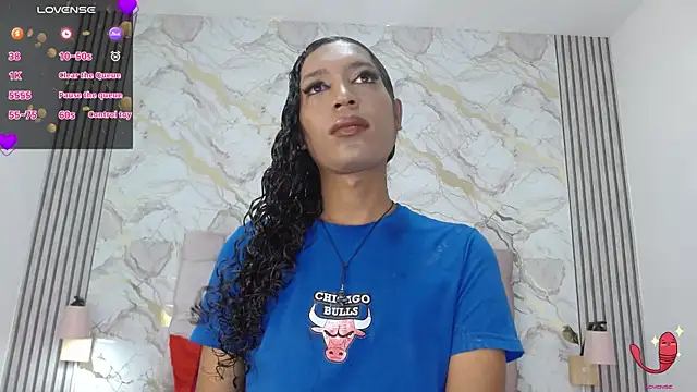 Snapshot of Mia_Hiills chatting on 05-25-26, 12:37 Mia Hiills online show from 05-25-26, 12:37