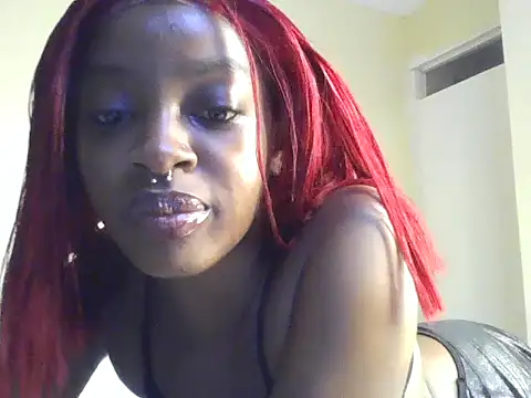 Snapshot of NylaMoon chatting on 05-25-26, 05:18 NylaMoon online show from 05-25-26, 05:18