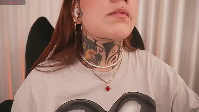 Tessa ruxh online show from 06-11-26, 12:13