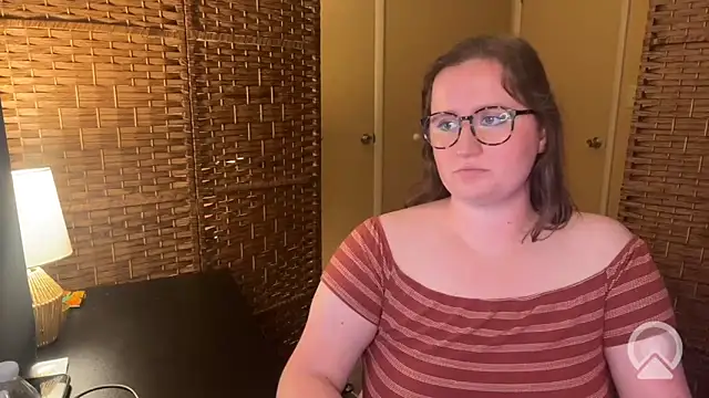 lucy-comes-true online show from 04-28-26, 07:18