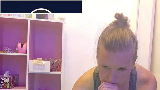 Snapshot of xlilianaxx chatting on 07-10-26, 07:52 xlilianaxx online show from 07-10-26, 07:52