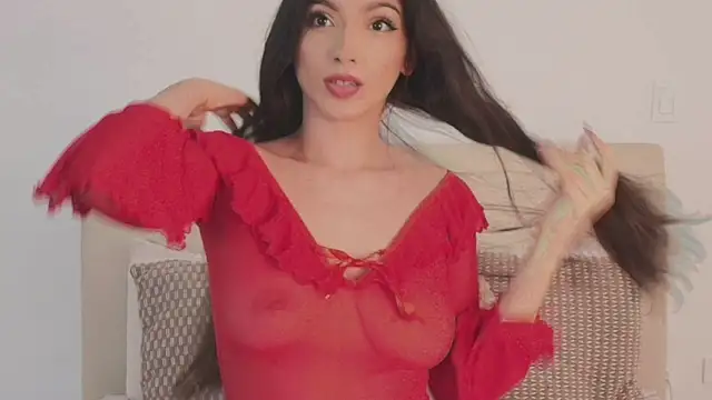 Snapshot of RachelDuque chatting on 05-21-26, 07:00 RachelDuque online show from 05-21-26, 07:00