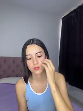 Snapshot of Violetta_cutess chatting on 04-23-26, 12:29 Violetta cutess online show from 04-23-26, 12:29