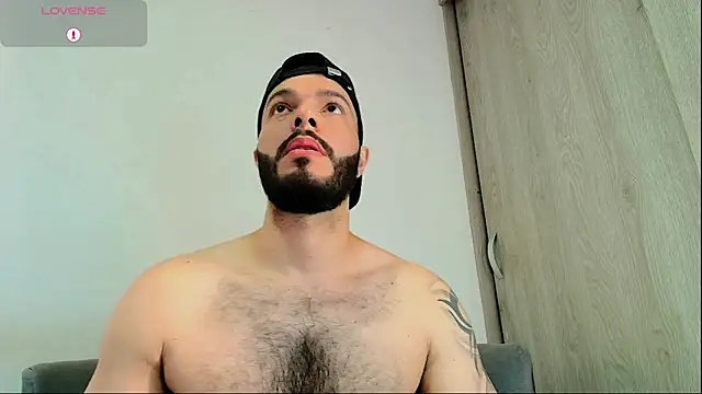 Snapshot of tommel_bailey chatting on 05-07-26, 12:41 tommel bailey online show from 05-07-26, 12:41