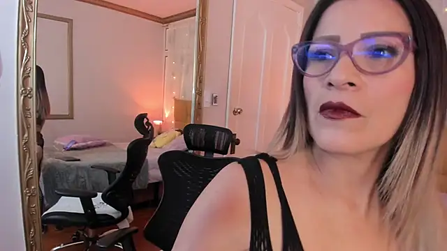 cris milk online show from 05-23-26, 03:00