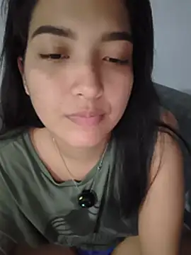 Snapshot of Thanilopera chatting on 06-25-26, 05:12 Thanilopera online show from 06-25-26, 05:12