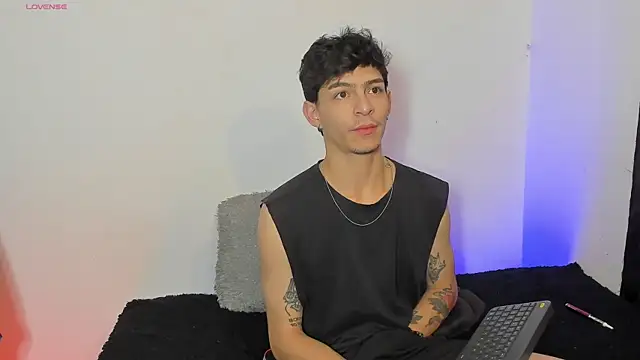 Snapshot of _IanLark chatting on 05-19-26, 12:26 IanLark online show from 05-19-26, 12:26
