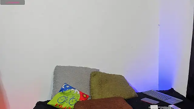 Snapshot of _IanLark chatting on 05-20-26, 11:35 IanLark online show from 05-20-26, 11:35