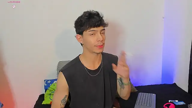 Snapshot of _IanLark chatting on 05-19-26, 11:01 IanLark online show from 05-19-26, 11:01