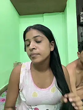 hot-couple-0 online show from 05-30-26, 08:20