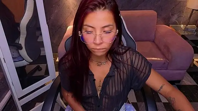 laurab91 online show from 04-23-26, 09:05