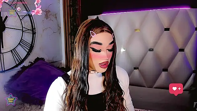 Snapshot of Camila_Vasquezz1 chatting on 06-07-26, 11:48 Camila Vasquezz1 online show from 06-07-26, 11:48
