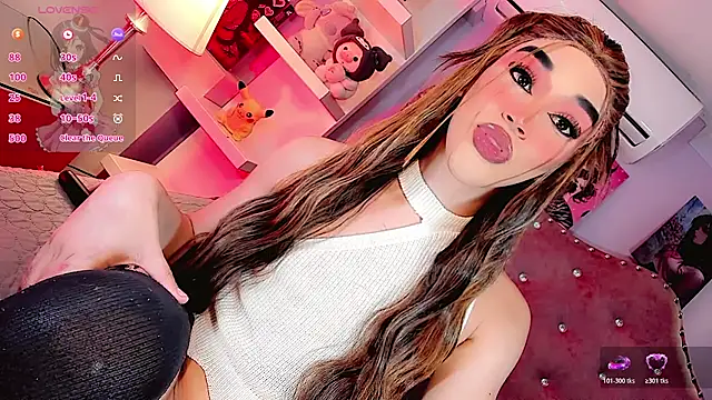 Snapshot of Camila_Vasquezz1 chatting on 05-15-26, 04:43 Camila Vasquezz1 online show from 05-15-26, 04:43