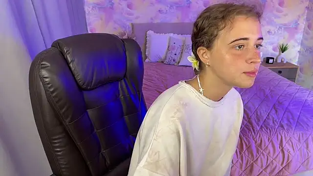 Tiana Belle online show from 06-16-26, 01:27