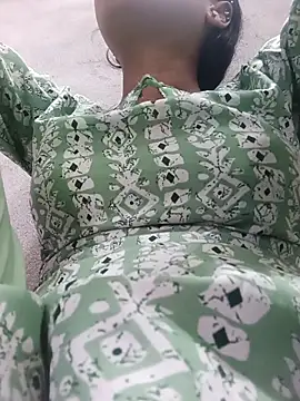 Aliya  Aliya online show from 04-23-26, 05:25