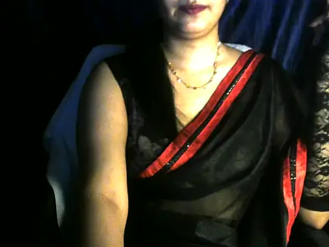 Snapshot of aaysha_lov chatting on 05-21-26, 07:00 aaysha lov online show from 05-21-26, 07:00