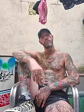 Snapshot of DuroHustler chatting on 07-14-26, 07:35 DuroHustler online show from 07-14-26, 07:35
