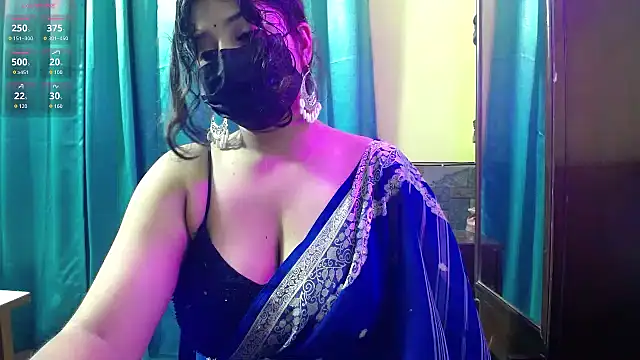 -Queenie online show from 07-18-26, 09:34